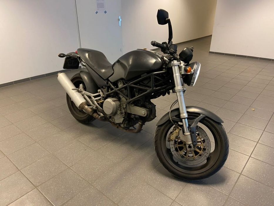 Ducati Monster 620 Dark 2004 — belíssima, precisa de amor