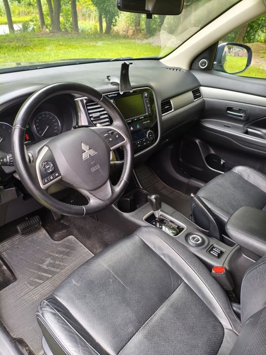 Mitsubishi Outlander 2012rok.7 osobowy. 2.0 benzyna. 4x4Ful opcja