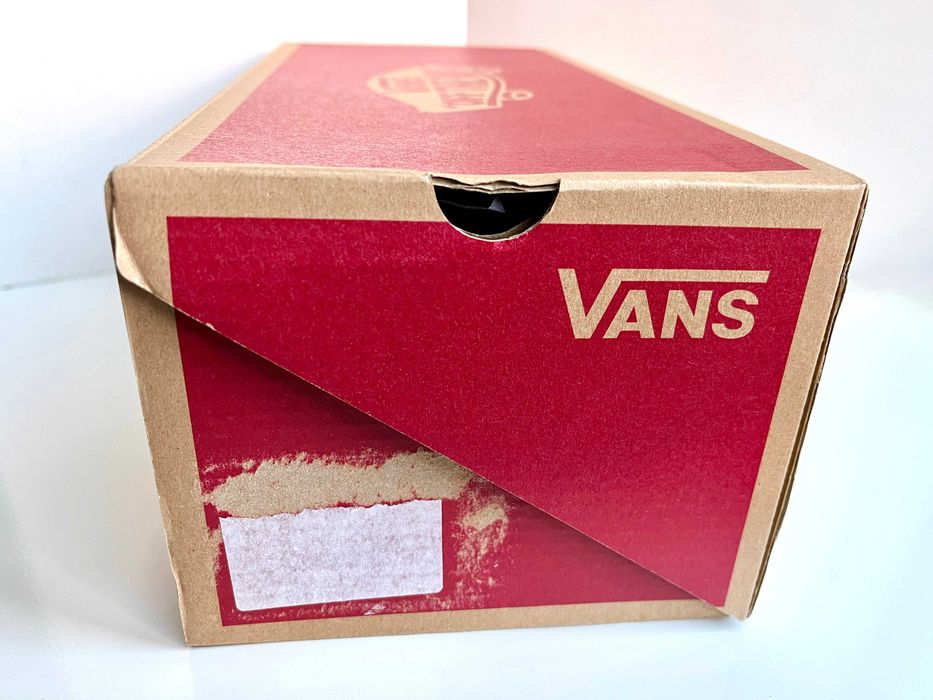 Caixa de sapatilhas Vans425233851257999362