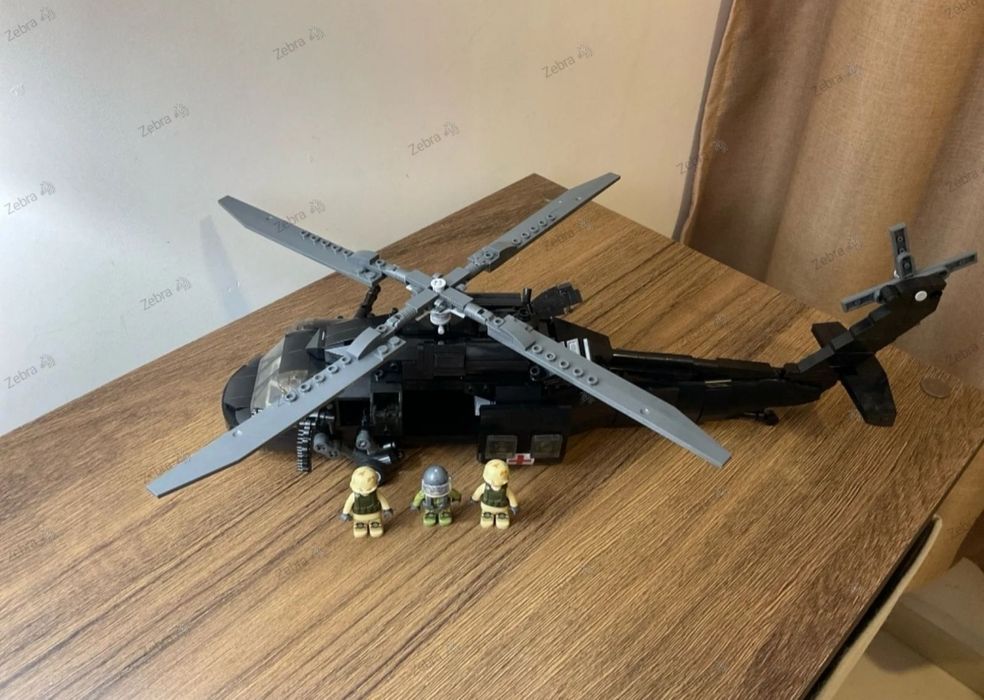 Конструктор новый боевой вертолет Mi 24 Sluban 893 шт блоков Lego