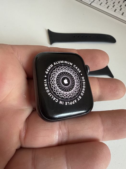 Apple Watch SE 1 gen 44mm Midnight Bateria 97%