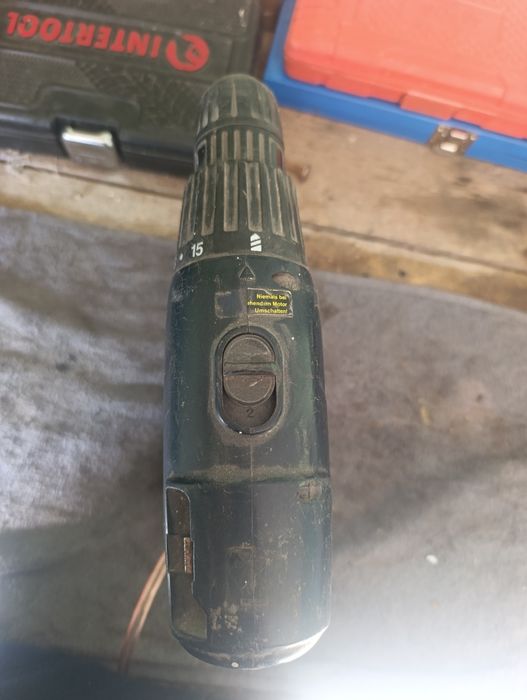 Шуруповерт Einhell (18v)