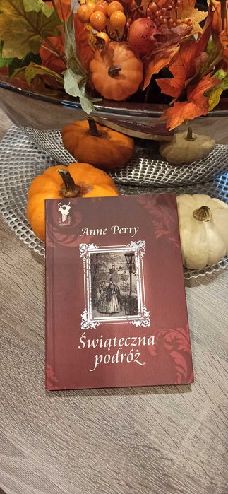 Świąteczna podróż Anne Perry