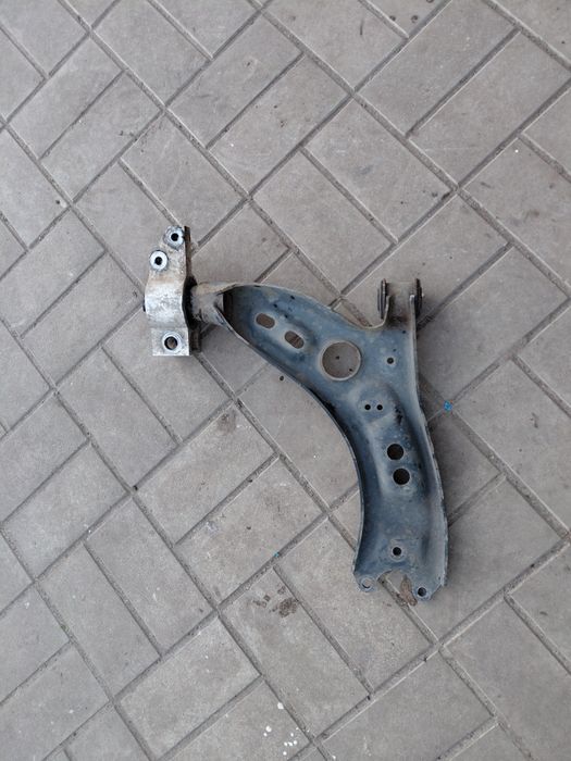Рычаг левый шкода октавия а5.