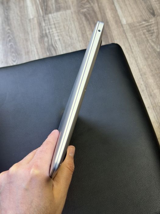 MacBook Air M1 8/256 На запчасти (Блокировка iCloud)