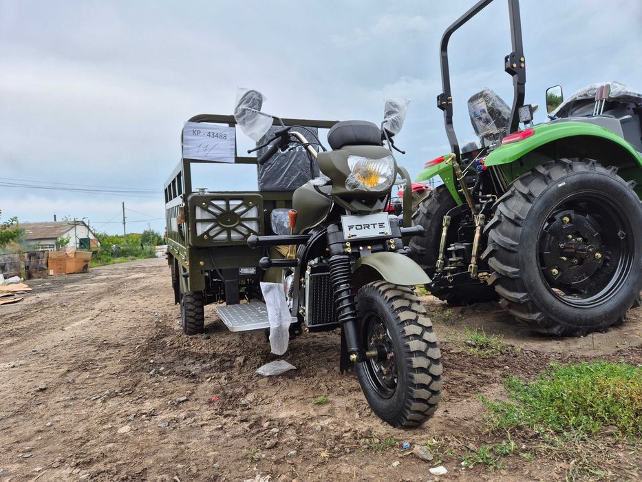 Трицикл Бензиновий Грузовой Дозер 250сс 130*200 кузов