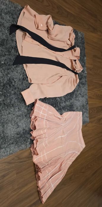 Lote de roupa e outros