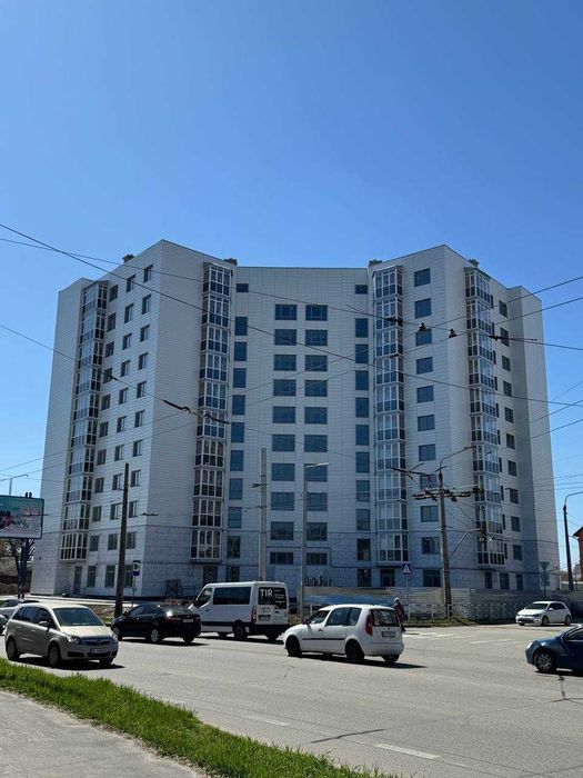 Новий будинок біля зупинки. Продаж 1-кімнатної квартири.