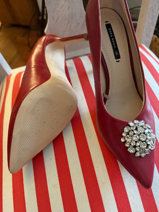 Sapatos de salto alto