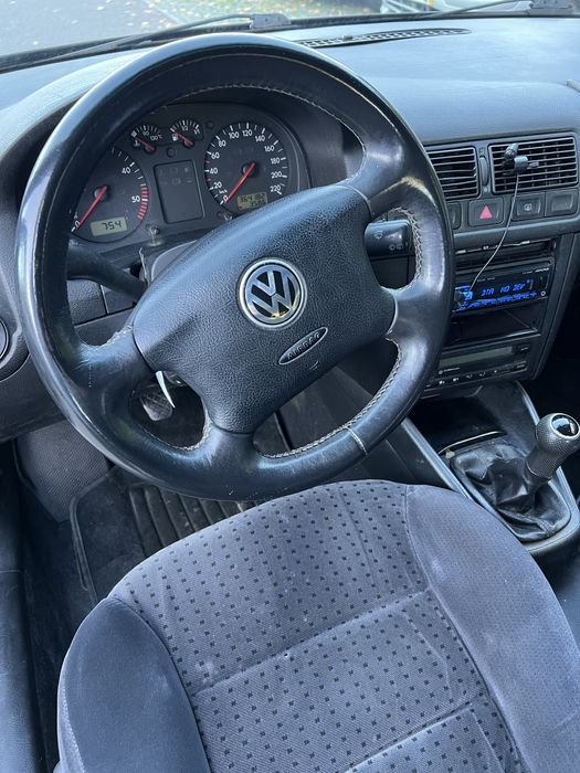 Volkswagen Golf 4 • 1.9 TDI 90cv • 1999 • Muito Estimado