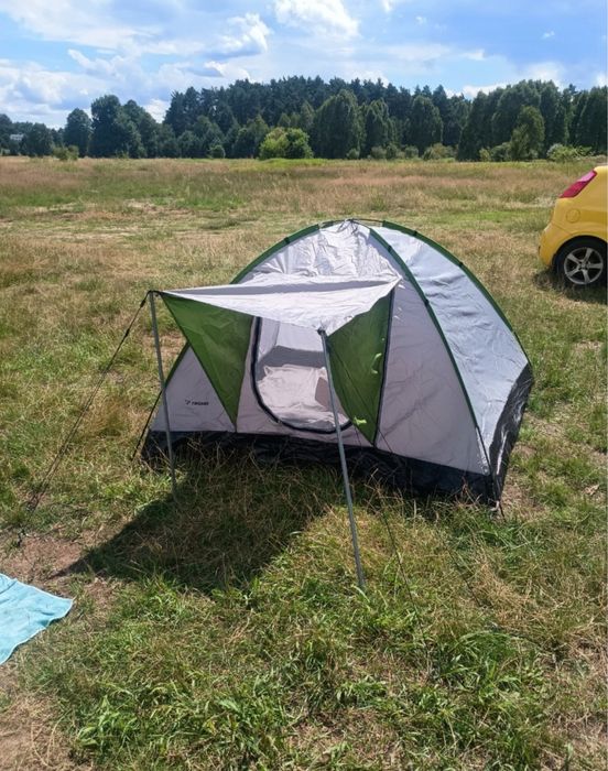 Namiot Turystyczny 4-osobowy – wodoodporny, z daszkiem i moskitierą
