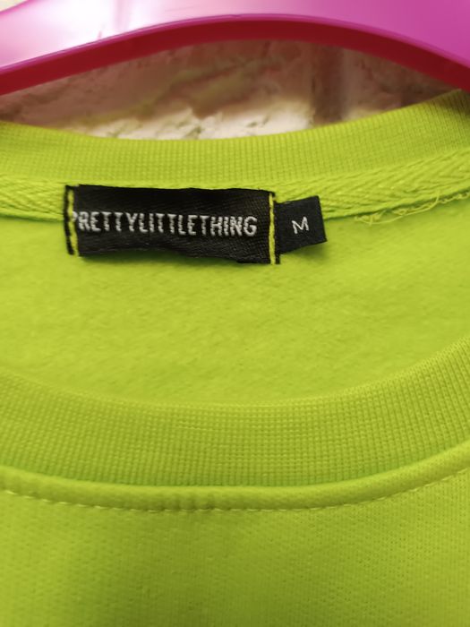 Bluza krótka Pretty Little Thing
