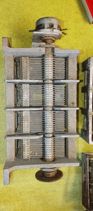 Конденсаторы переменной емкости КПЕ ссср