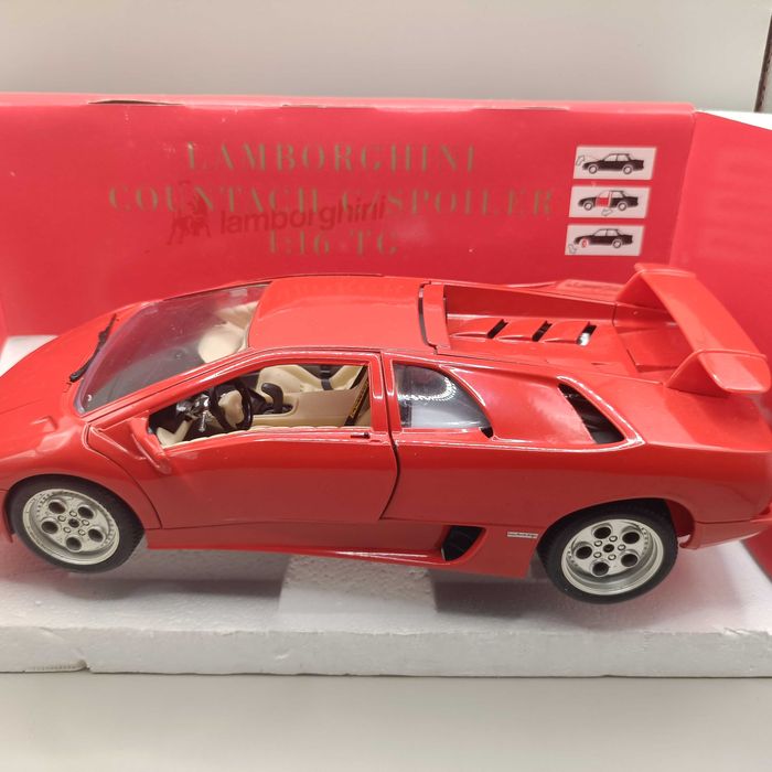 Lamborghini Countach - 1/16