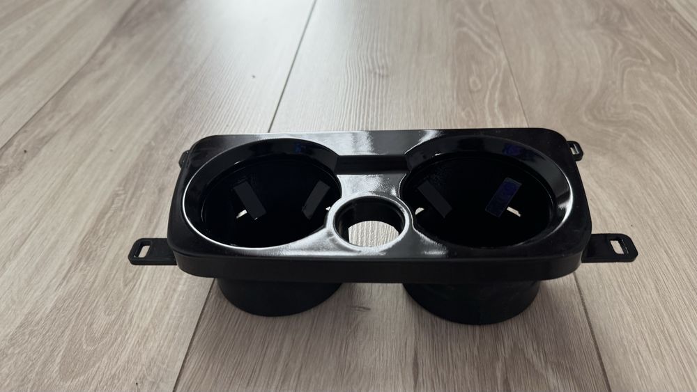 Cup holder do bmw e90