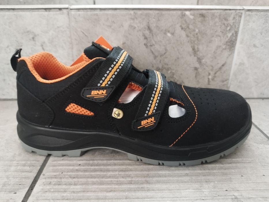 Buty Sandały z blachą