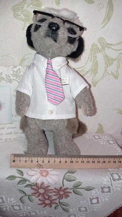 Коллекционная игрушка сурикат Сергей