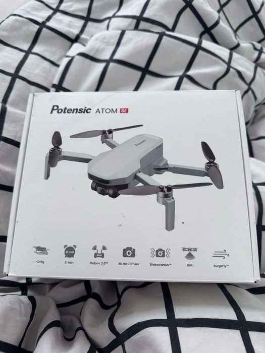 Dron Potensic atom se