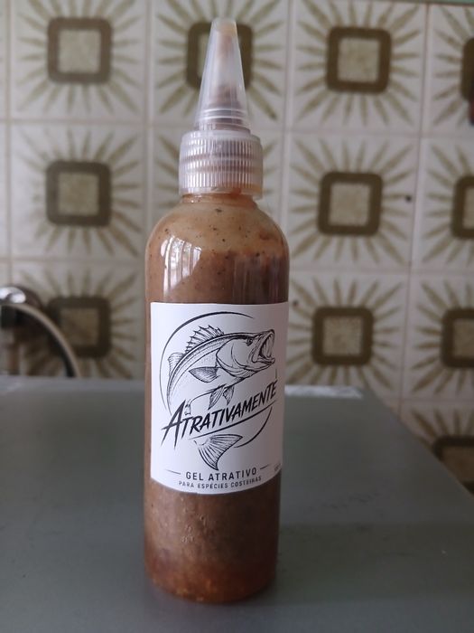 Atrativo em gel para pesca