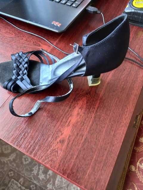 Бальные туфли для танцев черные и телесные