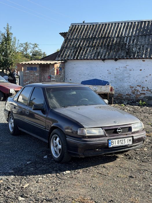Opel Vectra A на ДОКУМЕНТАХ, за ГАЗОМ