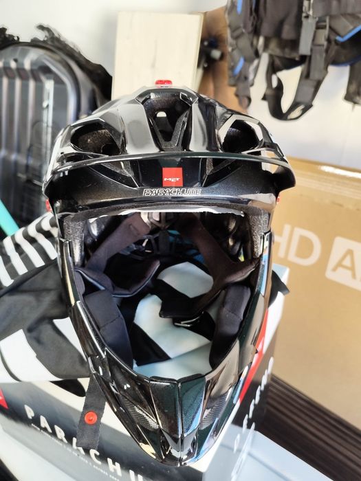 Capacete Met integral NOVO