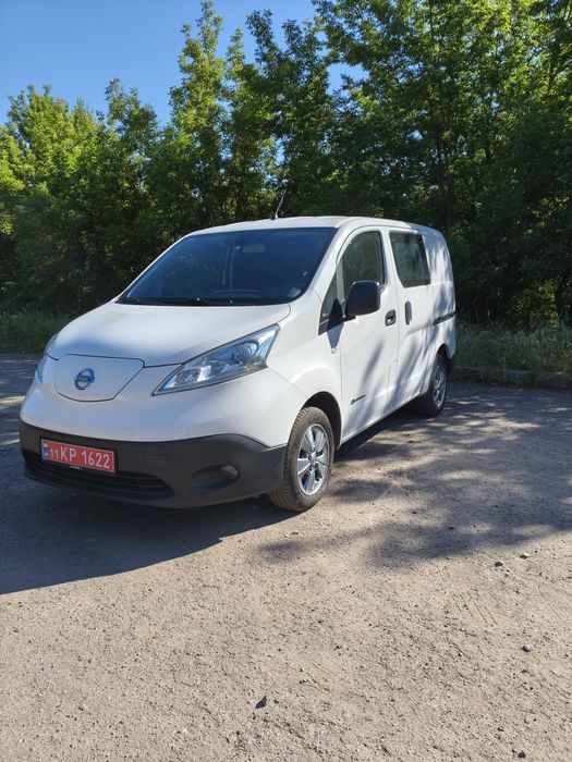 Продам Nissan E NV200 2015