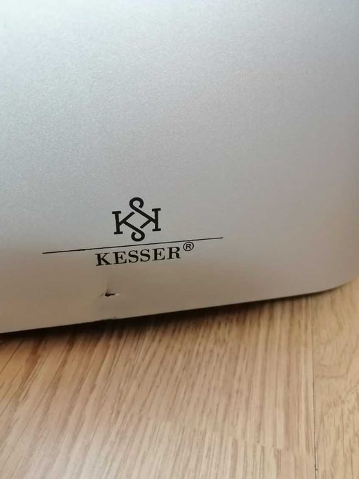 kostkarka do lodu kesser