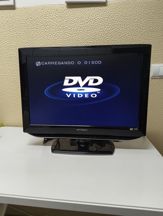 Tv DMTECH,22 polegadas c/leitor dvd