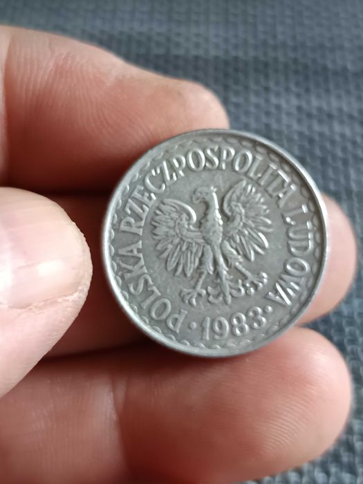 Sprzedam monetę 1 zloty 1983 rok skretka