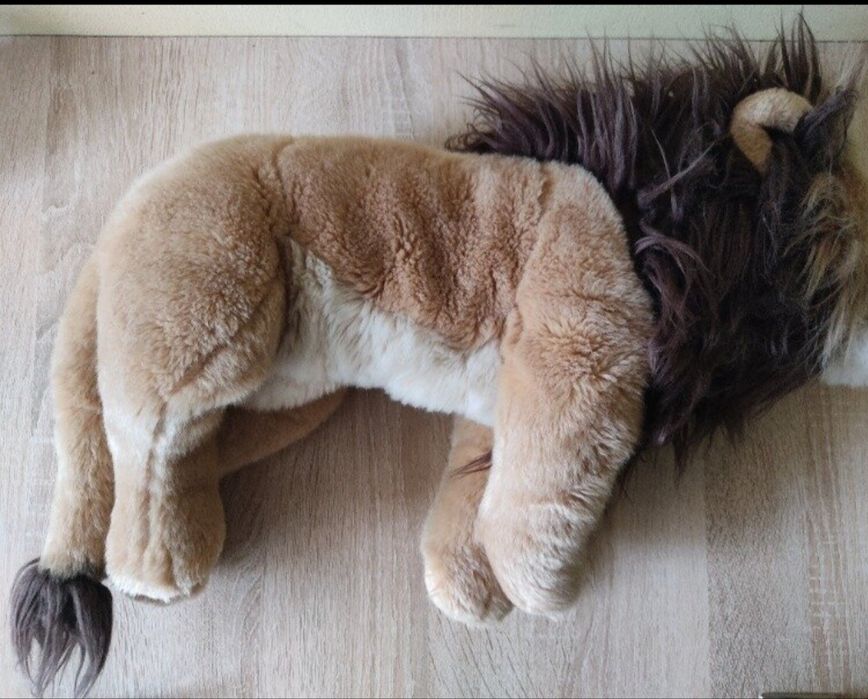 М'яка іграшка лев