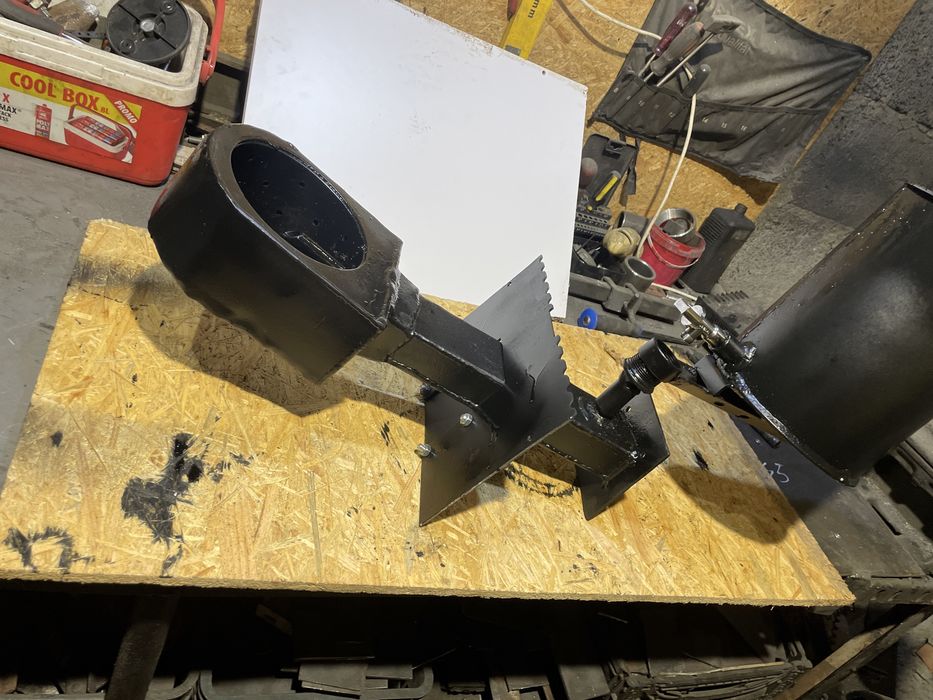 Palnik na olej z regulowana przesłona