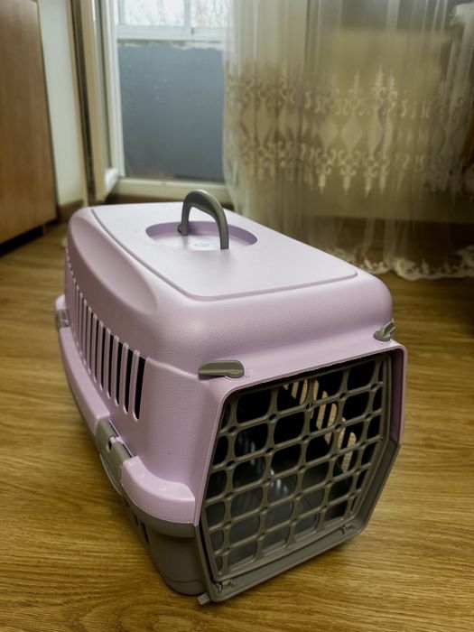 Переноска котяча