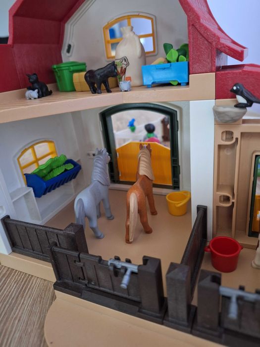 Stadnina kucyków Playmobil 6927