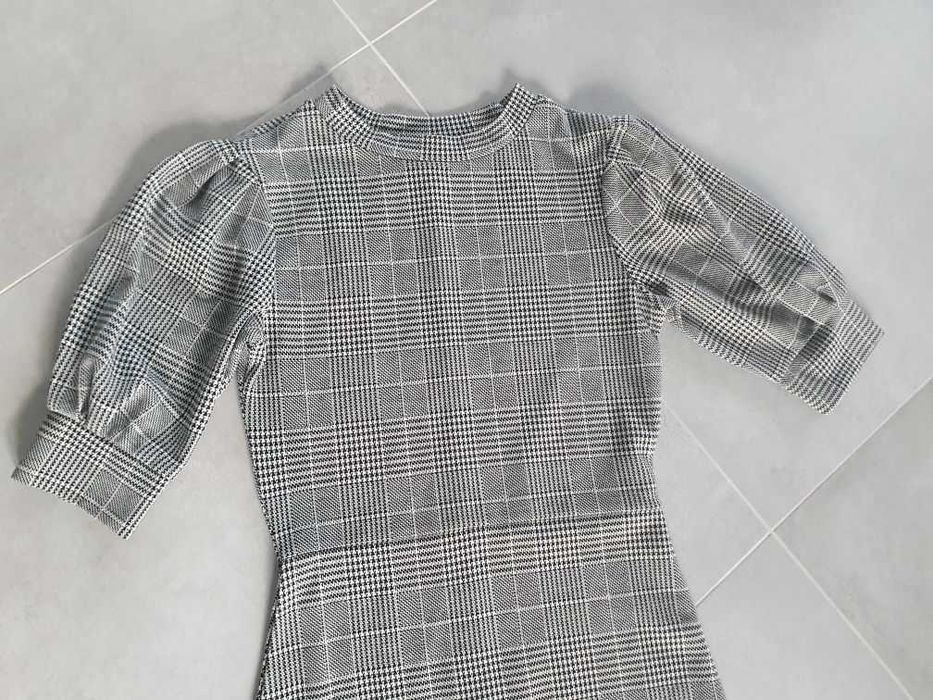 Sukienka ołówkowa rozm XS