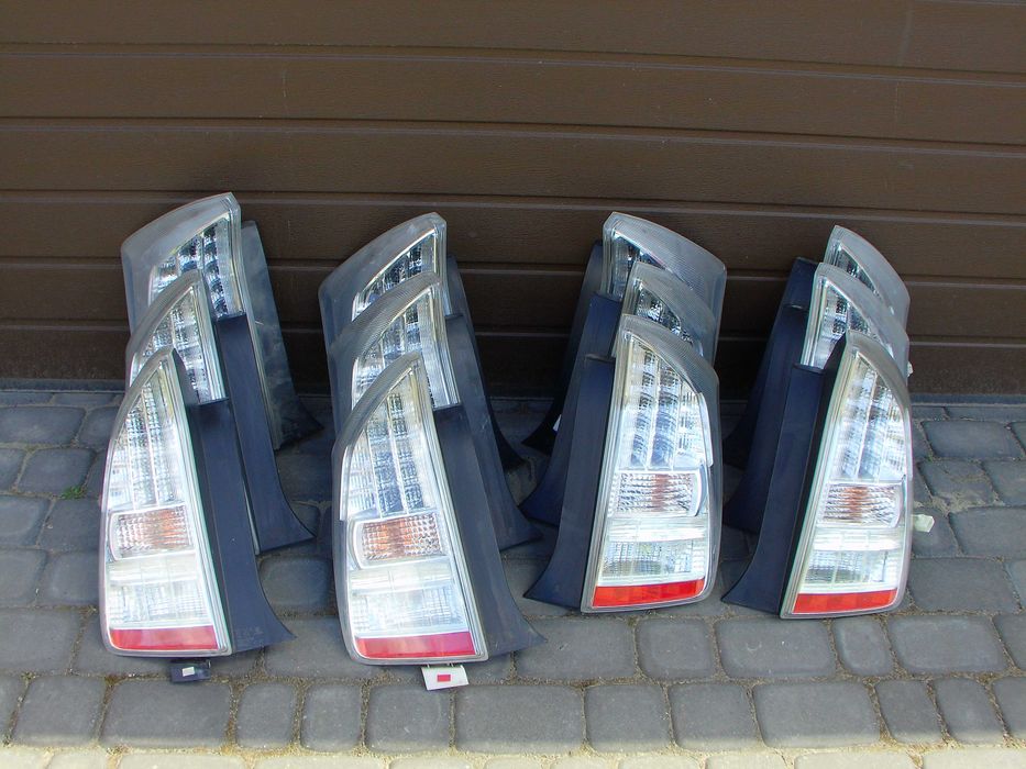 Toyota prius III 09- lampa tył