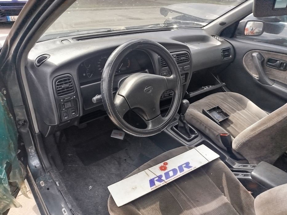 Nissan Primera P10
