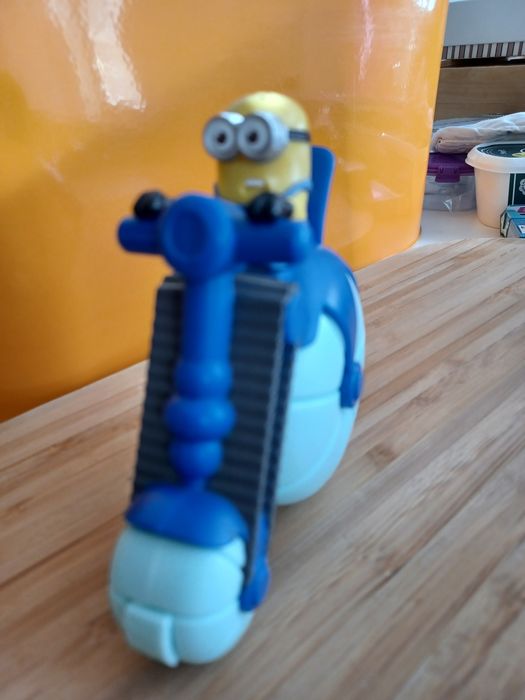 4 bonecos minions do Mac Dolnad