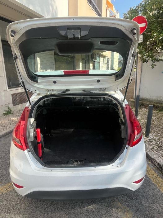 Ford Fiesta Van 1.4 TDCi Comercial – Económico e Fiável