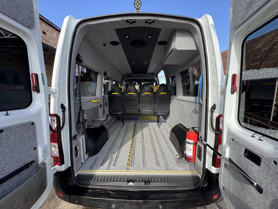 Renault  Master пасажир 8+1