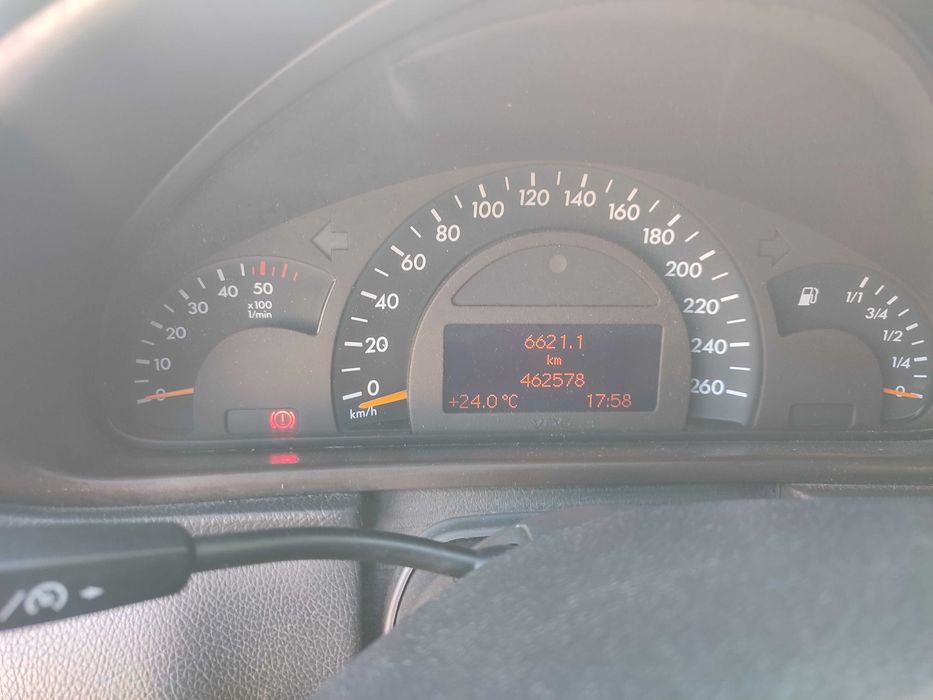 Mercedes-benz C220