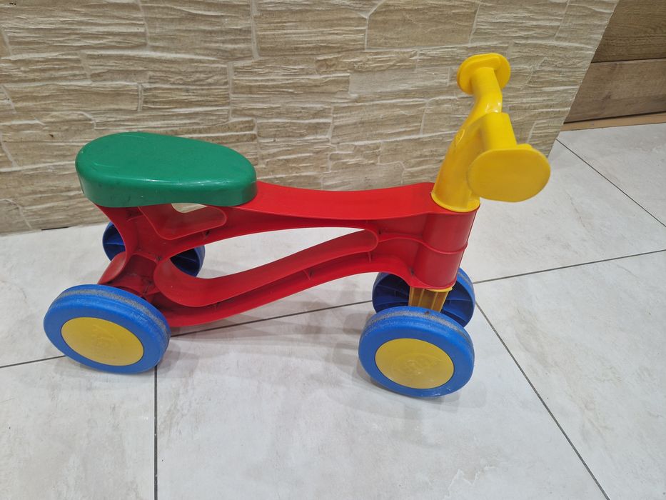 Rowerek dziecięcy kolorowy.