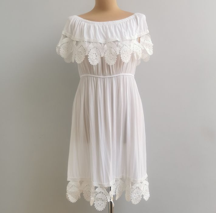 Biała letnia sukienka