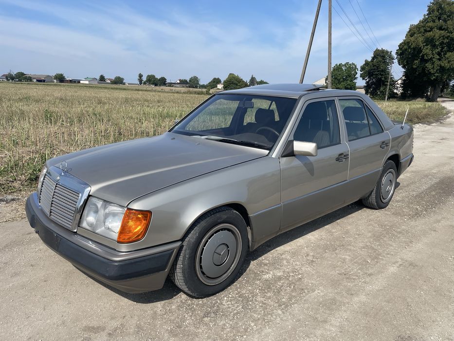 Mercedes-Benz W124