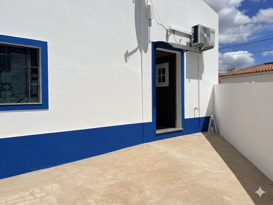 Vivenda com terreno corte pinto
