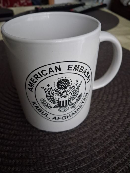 Kubek kolekcjonerski ambasada USA  w Afganistanie na prezent