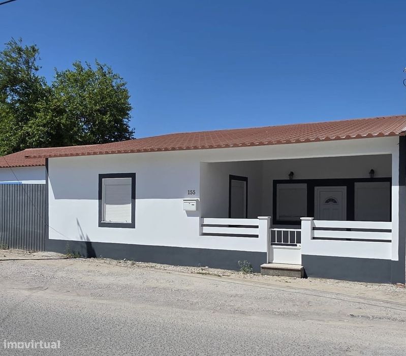 Moradia, Azeitão (São Lourenço e São Simão)