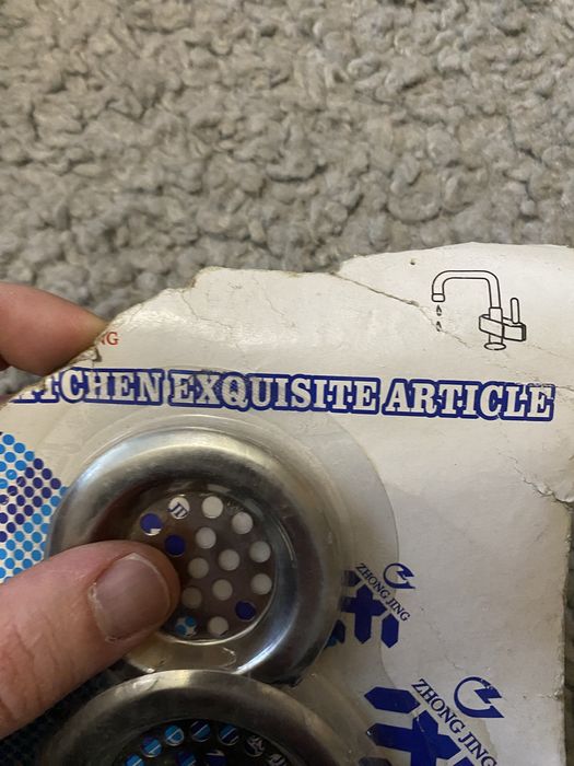 Набір ситечок та заглушок в раковину