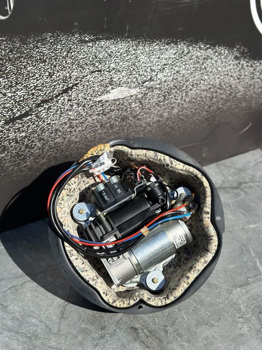 BMW E39 Турінг Універсал Компресор Пневмопідвіски Оригінальний в Ідеал