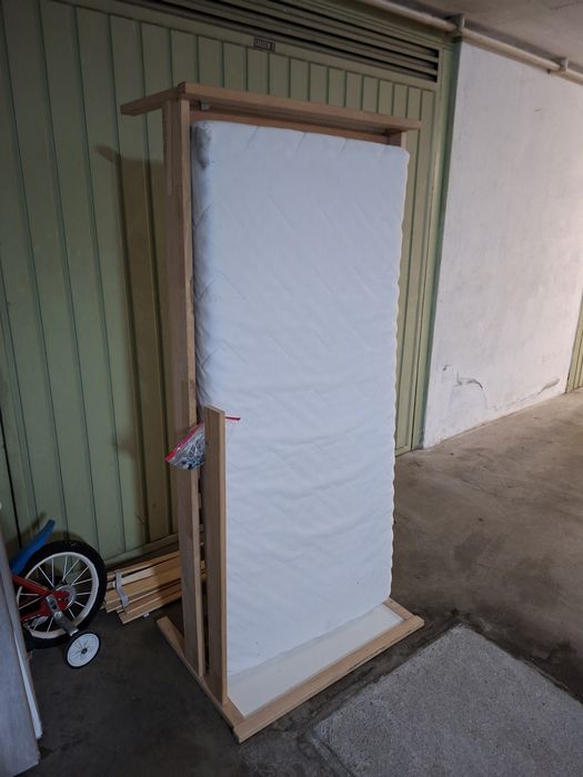 Cama de criança ikea